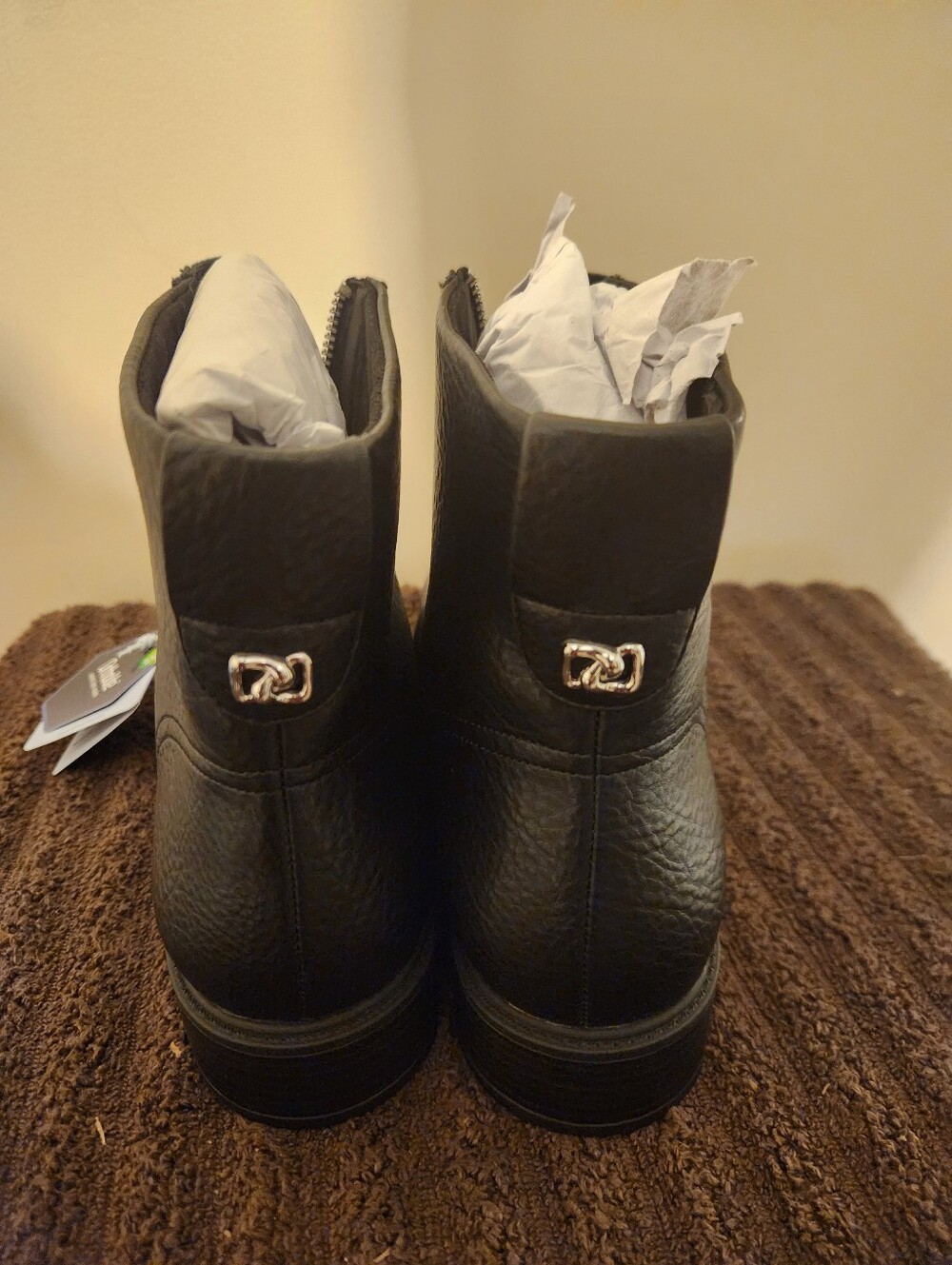 Aerosoles Poshia Black Front-Zip Women 9.5W Leather-Look Ankle Booties - Picture 8 of 8